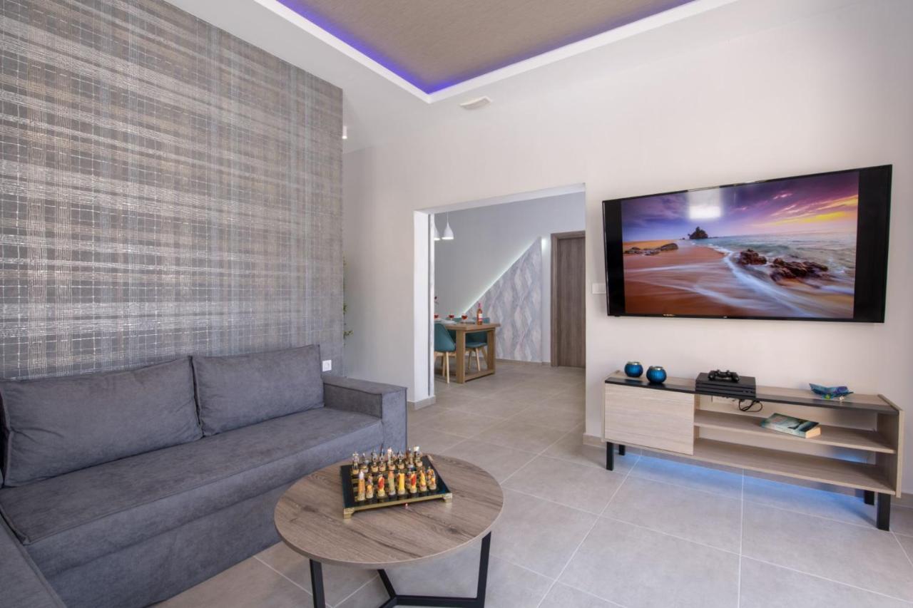 Luxury Villa Eva-Mari With Jacuzzi, 50M From The Beach Stalos Exterior photo